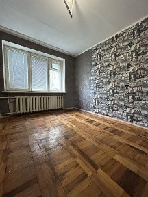 Трикімнатна на Чарівній