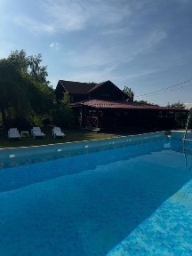 Подобова оренда будинку