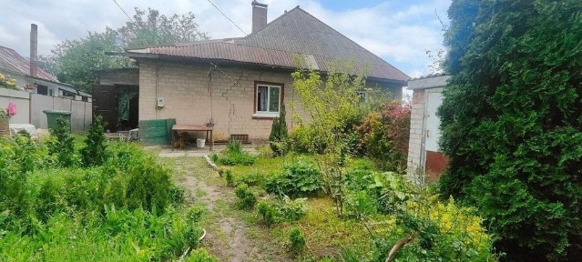 Продам 1/2 будинку в Дахнівці по вул. Мальовничій