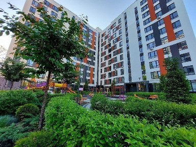 Видова 2-кімнатна в центрі м. Ірпень 