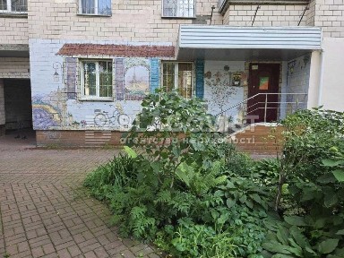 Київ, Оболонський, Івасюка 20