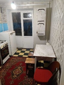 Продам 2-ох кімнатну квартиру 5/9, Паркова 59, біля літака. Центр.