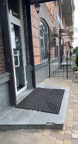 Екс. Продаж 195 м2. нежитл. приміщення, червона лінія, р-н Боженка.