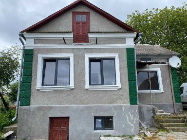 ПРОДАЖ приватного будинку в історичному місті Острог