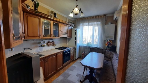 Продаж 3-кімнатної квартири 90 м², Вокзальна вул., 11