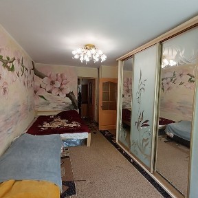 Продаж 2 к кв на Роменській