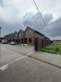 Продаж ТаунХаус по вул Переможців