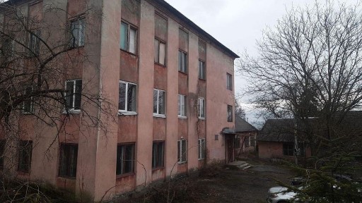Продаж адміністративної будівлі у м. Пустомити, вул. Заводська