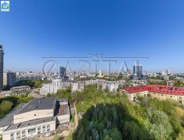 Київ, центр, Печерськ, вулиця Панаса Мирного 28-А, від власника, VIP ріелторкиїв, парк, стадіон, охорона, паркінг, інфраструктура, метро 10 хвилин пішки