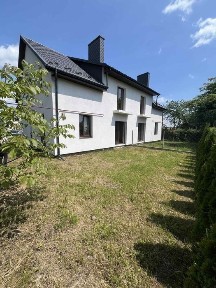 Терміновий продаж котеджу Зимна Вода