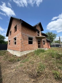 Продається недобудований будинок у Чернівцях ( Ленківці)