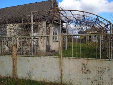 Продається дачний будинок в с. Ташки кооператив, Сад '', є світло.