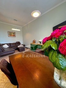 Продам 3 к кв індивідуальне опалення, власний Камін та Барбекю. Видова