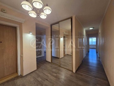 Продаж 4к на Печерске Старонаводницка 8Б Царське село