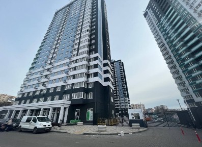 2х кім. квартира 65 м2. ЖК Скай Сіті Черемушки, чудова локація !