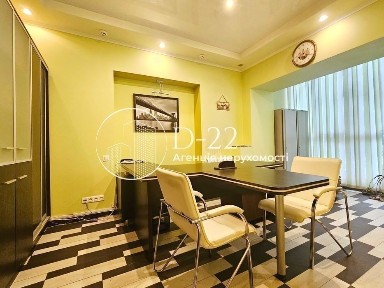 Киев, Богдана Хмельницкого ул., 68