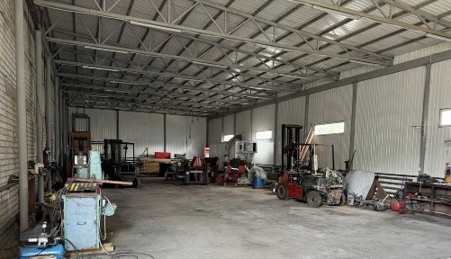 Продаж виробничого комплексу 4320 м2 та 2 га у Житомирська обл, Чуднів