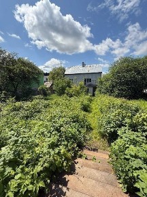 Продаж будинку у Львові