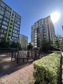 47700$ двокімнатна. Заселений будинок!