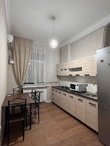 Продаж чудової квартири в самому центрі у закритому дворі