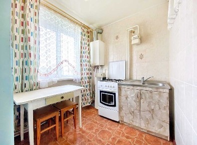 2 кім з АВТОНОМКОЮ в районі НЕЗАЛЕЖНОСТІ (ТИТОВА) (715980)