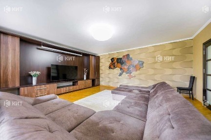 Будинок в статусі квартира Новожанове (Новожаново, центр) 385м2, 128876