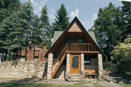 Продається котедж в Яремче - центр, 20 хв пішки до водоспаду «Прибій»