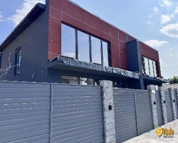Продаж будинку 120 м²