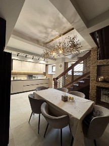 Продається 2-х рівнева квартира. Рафанда. 136 м. кв. Центр