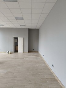 Приміщення в парковій зоні, з ремонтом.