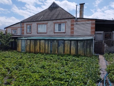 Продам дом г. Изюм. Поворотка. Возможно по сертификату. Возможен торг