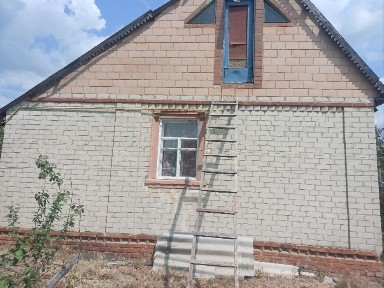 Добротний цегляний будинок в с. Дубина 35 км від Полтави