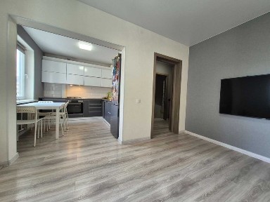 Сучасна 3-кімнатна квартира з великою кухнею Ya