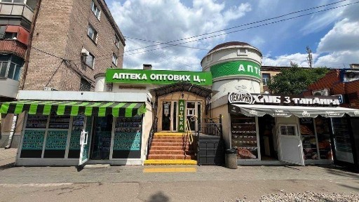 Приміщення на червоній лінії - ідеально для бізнесу !