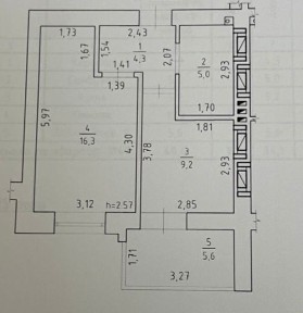 1 кімнатна квартира в тихому центрі.