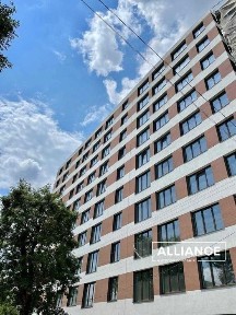 3кім Незалежності з шикарним виглядом!