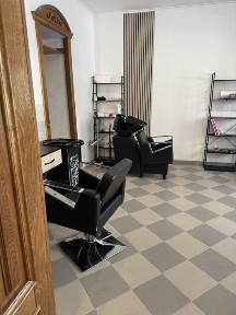 Оренда робочого місця перукаря