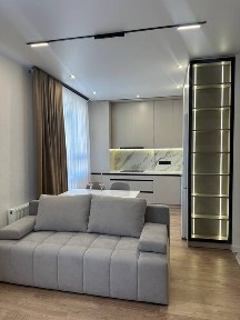 Продам нову 1-кімнатну квартиру з хорошим ремонтом, поруч Щасливе