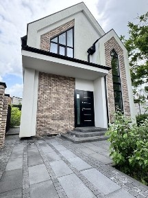 Будинок в ЗАКРИТОМУ комплексі на Вокзальній! Без комісіі для покупця!