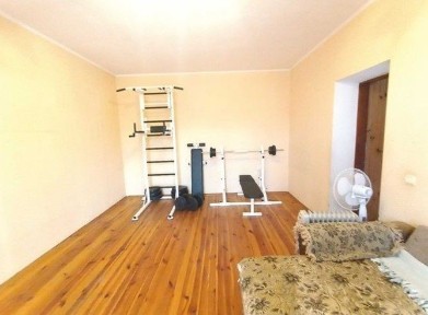 Продам 2поверх. будинок в центрі міста