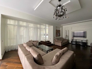 Продаж 2-кім Центр Дмитриевская 76 Шевченківський