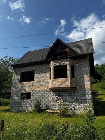 Продам будинок (незавершене будівництво)