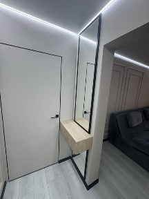 Здається 2 кімнатна в центрі міста.