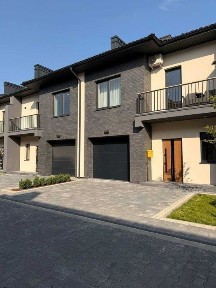 Танхаус у престижному котеджному містечку