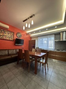 Продажа четырехкомнатной квартиры. Без комиссии. Одесса. Центр города.