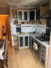 Продаж 3-кімнатної квартири по вул. Сластіона