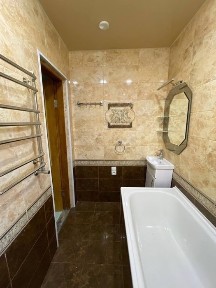 Продам частину будинку в центрі міста. Вул. Замкова