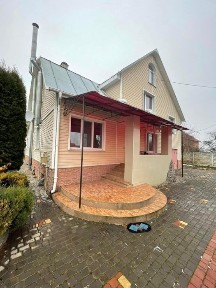 Продам будинок із ландшафним дизайном в с. Великополовецьке