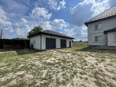 Будинок з ремонотом та меблями