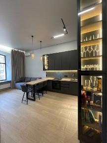 Продам СТИЛЬНУЮ квартиру в Царском доме в Центре канатная